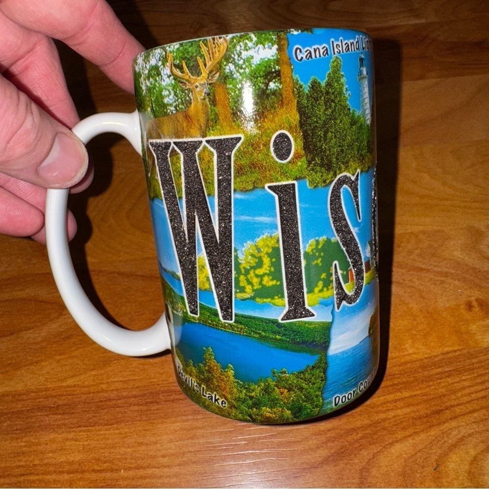 Americaware Wisconsin 18 Oz Tall Color Etched Collage All Over Print Coffee Mug